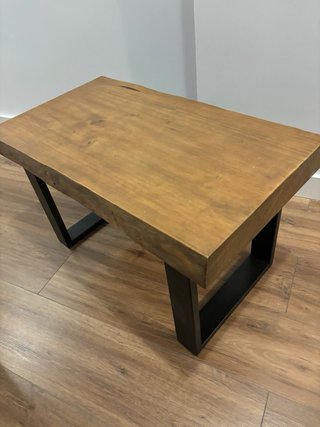Mesa de centro de madera de acacia