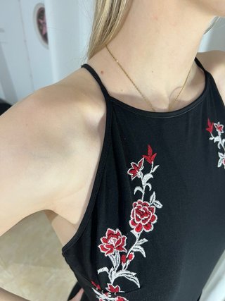 Body negro flores bordadas Talla L