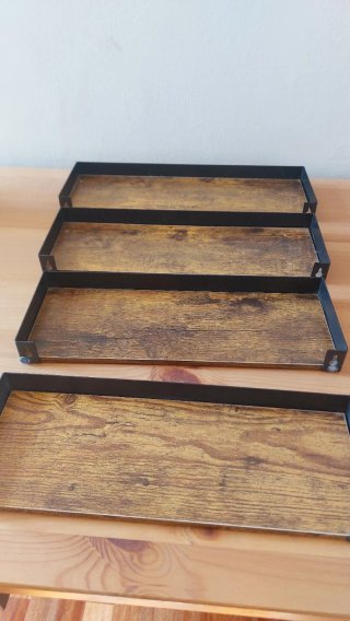 Estantes flotantes madera y metal