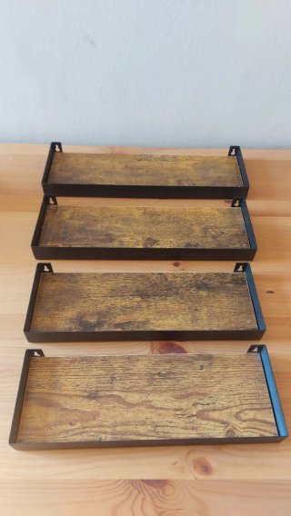 Estantes flotantes madera y metal