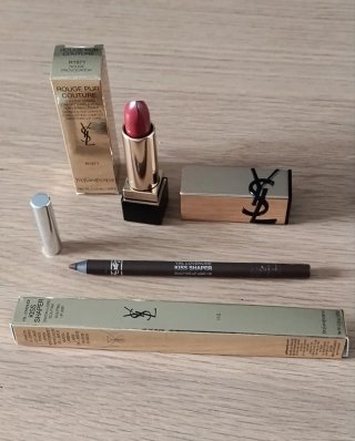 Lote YSL: Labial R1971 y Delineador 110