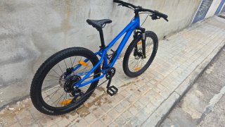 Bicicleta da montagna Giant Montaña 24 Blu