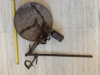 Balanza romana antigua de hierro