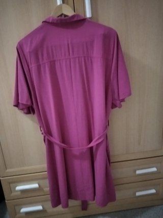 Vestido camisero rosa largo