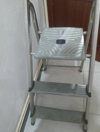 Escalera 3 peldaños aluminio