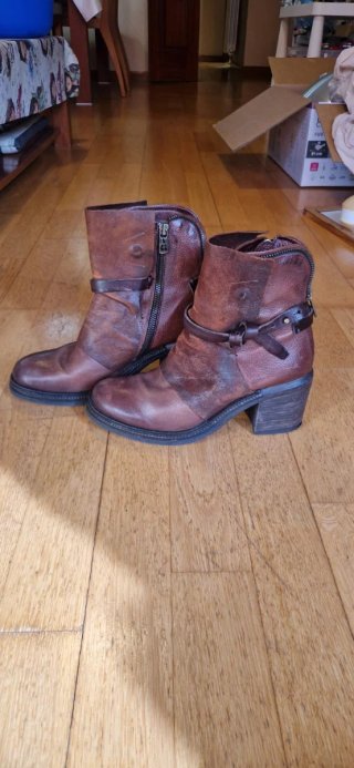 Botines camperos A.S. 98 piel marrones