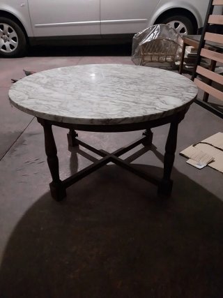 Mesa redonda mármol y madera