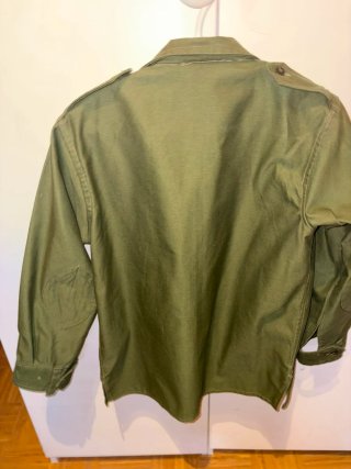 Cazadora militar verde mujer