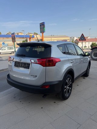 Toyota RAV4 2015