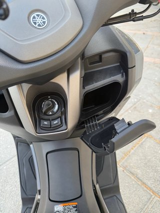 Yamaha Nmax Gris Scooter