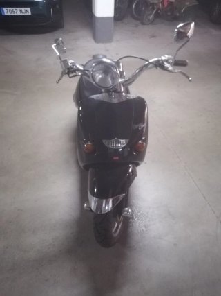 Aprilia Habana Custom Negra