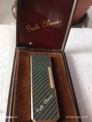 Poul Clave in cofanetto