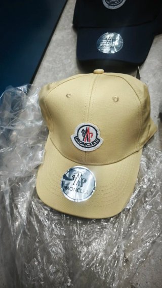 Lote Gorras Nike y The North Face 2x25€