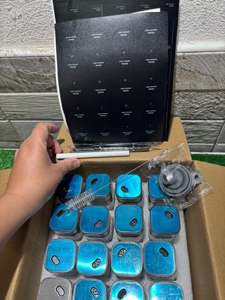 24 botes para especias (vidrio y metal)
