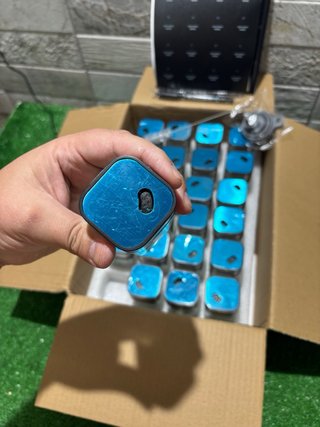 24 botes para especias (vidrio y metal)