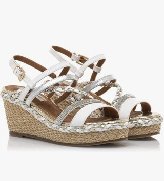 Sandalias cuña Mariamare blancas y doradas