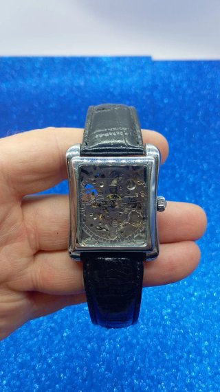 Orologio automatico scheletrato