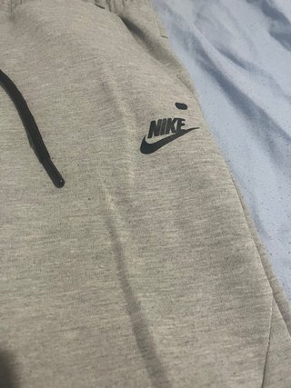 Conjunto Nike Tech Gris