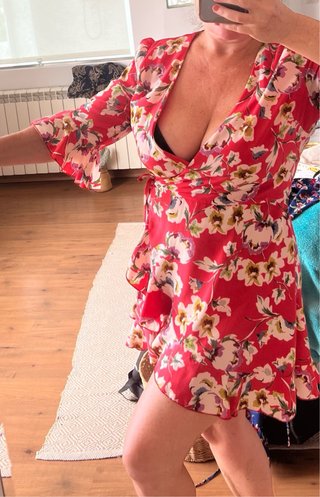 Mono Vestido Zara floral rojo