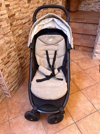 Carro de bebé Joie color beige