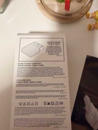 Funda de almohada y sábana con cerezas