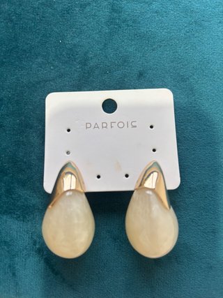 Pendientes Parfois Beige y Dorados