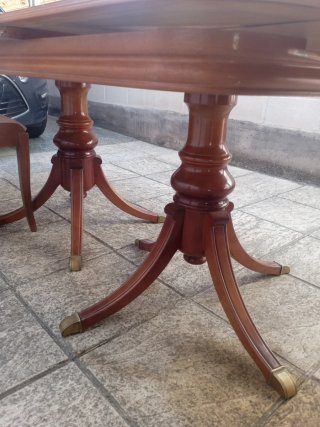 Mesa de comedor y 6 sillas