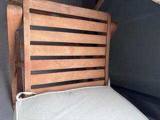 Mesa y 2 Sillas Terraza Madera Plegables