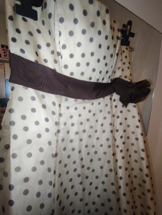 Vestido Purificación García lunares beige