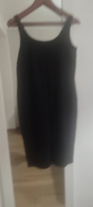 Vestido negro sin mangas a estrenar
