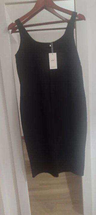 Vestido negro sin mangas a estrenar