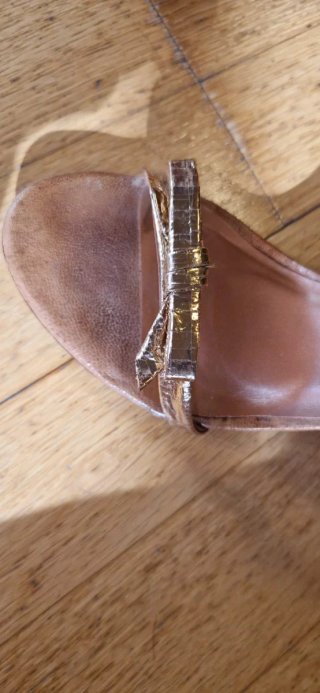 Sandalias Hoss Intropia Tacon Marrón y Dorado
