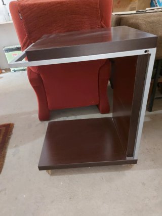 Mesa auxiliar moderna madera y metal