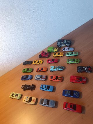Lote 25 coches de juguete variados