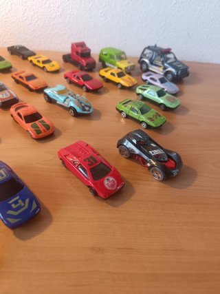 Lote 25 coches de juguete variados