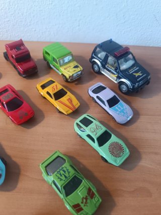 Lote 25 coches de juguete variados