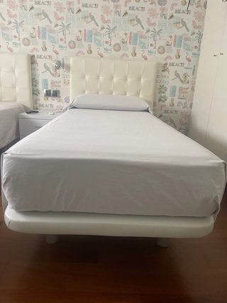 2 Camas 80x180 con Base, Colchón y Cabezal