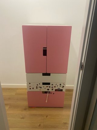 Mueble organizador infantil escalonado