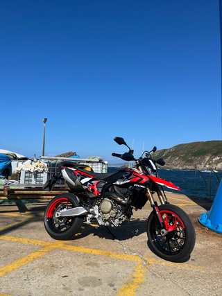 Ducati Hypermotard 698 RVE Supermotard