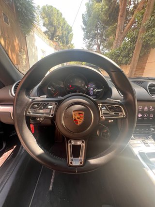 Porsche 718 Cayman 2022