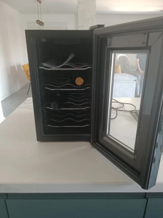 Vinoteca Salvód Para 8 botellas