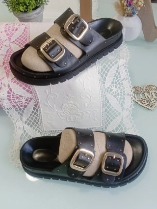 Sandalias de piel con hebillas T36
