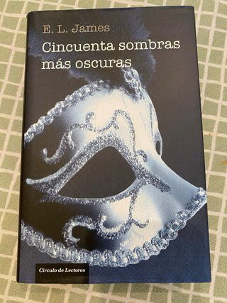 Cincuenta sombras más oscuras