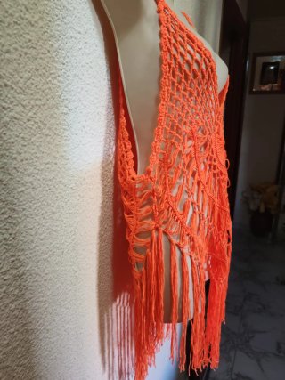 Pareo naranja tejido con flecos