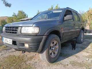 Opel Frontera b