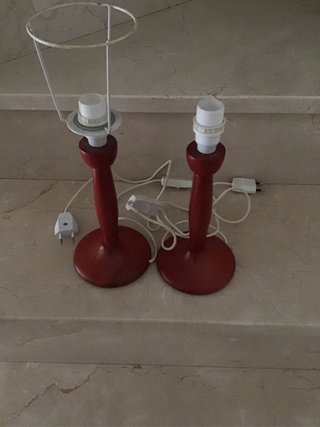 Pareja de lamparitas de madera granate
