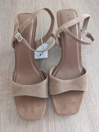 Sandalias de piel