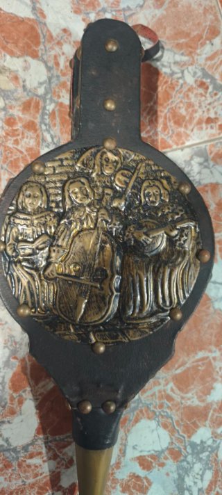 Fuelle antiguo madera y latón