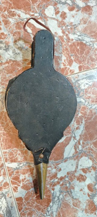 Fuelle antiguo madera y latón