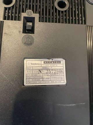 Teléfono fijo clásico beige